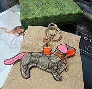 Gucci Dog-shaped bag pink charm  - 4