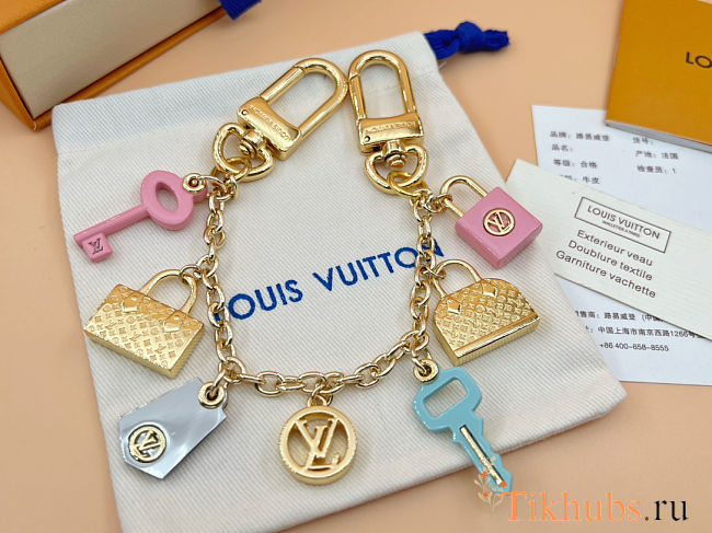 LV charm 09 - 1