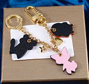 LV charm 10 - 4