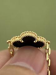 Van Cleef & Arpels Vintage Alhambra 5 black Motifs Bracelet - 3