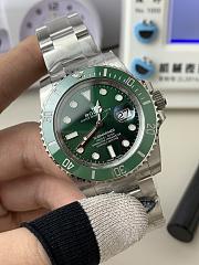 Rolex Submariner Date 116610LV Hulk watch 40 mm dial - 2
