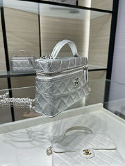 Chanel Top Handle Long Vanity Case with Chain 19.5x5x17cm - 3