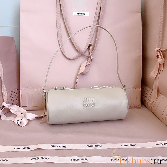 Miu Miu logo-embossed Leather Pouch Bag  22 x 9 x 9 cm - 1