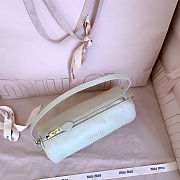 Miu Miu logo-embossed Leather Pouch Bag  22 x 9 x 9 cm - 3