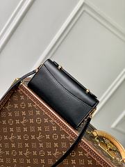 Louis Vuitton Wallet on Chain Capucines 12 x 4 x 23 cm - 6