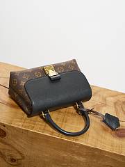 Louis Vuitton Madeleine BB Monogram Handbag 24.5 x 16 x 8 cm - 4