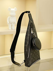 Louis Vuitton Duo Sling Bag Taigarama 20 x 42 x 6 cm - 4