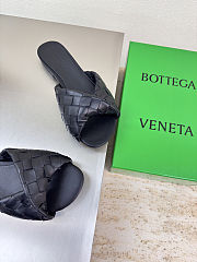 Bottega Veneta Blink Intrecciato leather slides in black - 3
