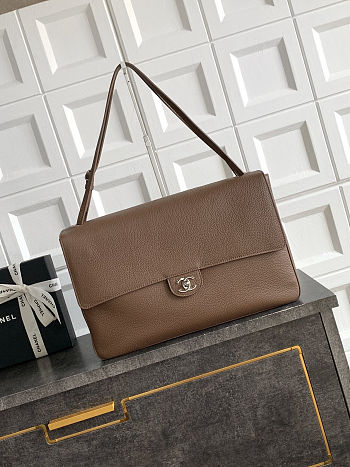 Chanel Maxi 