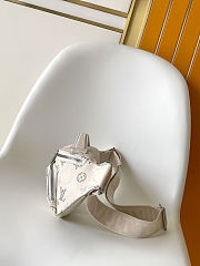 Louis Vuitton Rush Bumbag White 30 x 15 x 8 cm - 4