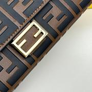 Fendi Baguette Continental With Chain 19x10.5x3.5cm - 6