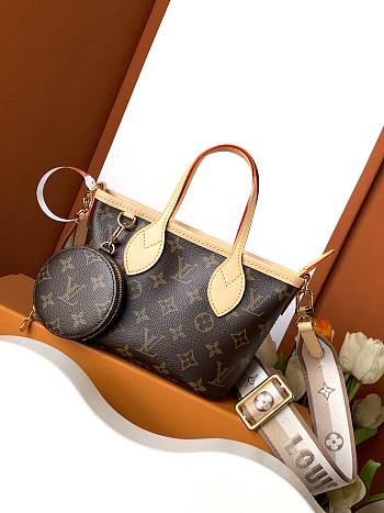 Louis Vuitton Neverfull BB Monogram Beige handbag 24x 14x 9 cm