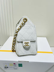 Chanel 25 Small Handbag White 20x22x12.5cm - 3