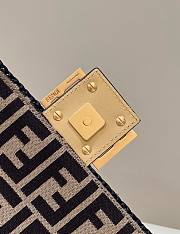 Fendi FF Raffia Baguette 27×6×15 cm - 2