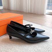 Hermes Calfskin Kiara 40 Pumps Black - 5