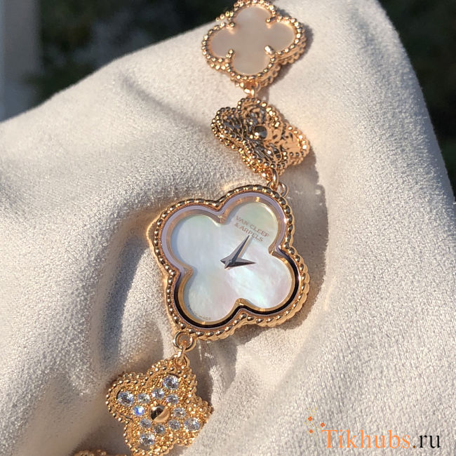 Van Cleef & Arpels Sweet Alhambra VCARO8SG00 23MM Watch - 1