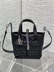 Dior Toujours Vertical Tote Bag Black Macrocannage Crinkled Calfskin 16x12x18cm - 3