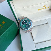  Rolex Submariner Date 40 Hulk M116610LV-0002 116610LV-0002 Green Watch - 2