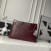 Chanel Shopping Bag in Lambskin & Gold-Tone Metal Red 40×28×9.5cm - 3