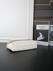 Chanel Trendy CC Medium LambWhite 29×17cm - 5