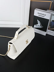 Chanel Trendy CC Medium LambWhite 29×17cm - 2