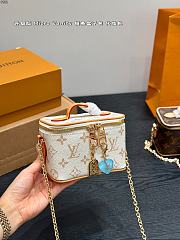 Louis Vuitton Micro Vanity Case 11x14cm - 5