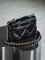 Chanel 19 Flap Bag in Black Quilted Lambskin with Mixed Hardware 26X16X9 cm - 4