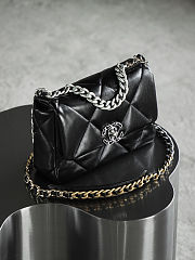 Chanel 19 Flap Bag in Black Quilted Lambskin with Mixed Hardware 26X16X9 cm - 3