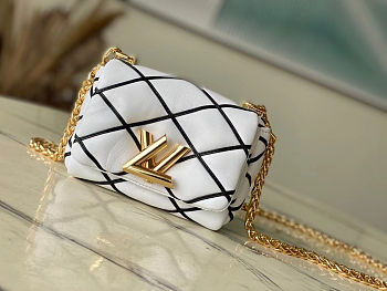 LOUIS VUITTON GO-14 MM Malletage Leather White Handbags 15×10×6.5cm