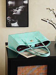 Chanel Small Crocodile Embossed Calfskin & Gold-Tone Metal 20x40x13cm - 5