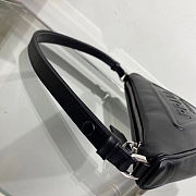 Prada Triangle Leather Zip Shoulder Bag 26x16x5cm - 5