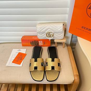 Hermès Oran Sandals Dore Chevre