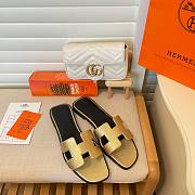 Hermès Oran Sandals Dore Chevre - 2