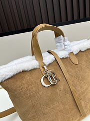 Dior Toujours Shearling Bag 20x22x18.5cm - 2