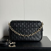 Gucci GG Emblem Medium Shoulder Bag 28x17x9cm - 5
