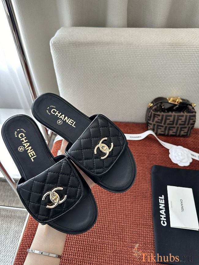  Chanel Lambskin Quilted Turnlock Flat Mules - 1