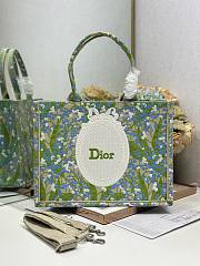 Dior Book Tote features the Multicolor Lily of the Valley embroidery 36×28 cm - 1