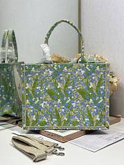 Dior Book Tote features the Multicolor Lily of the Valley embroidery 36×28 cm - 6
