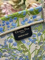 Dior Book Tote features the Multicolor Lily of the Valley embroidery 36×28 cm - 4