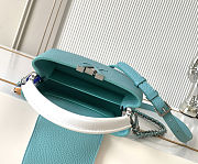 Louis Vuitton Capucines Sky Blue Bag 21 x 14 x 8 cm - 3