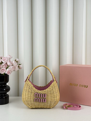 Miu Miu Wander Wicker Pink Handbag 20x12x6cm
