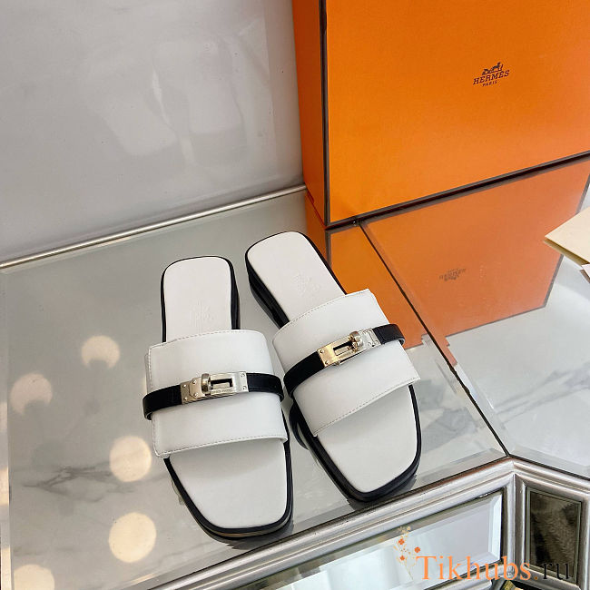 Hermès Giulia Sandal - 1