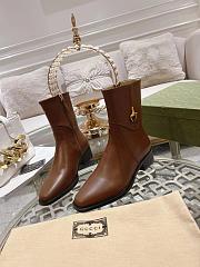 Gucci Leather Round-Toe Slip-On Boots - 1
