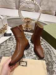 Gucci Leather Round-Toe Slip-On Boots - 2