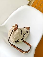 Louis Vuitton Over The Moon 27.5x16.0x7.0 cm - 6