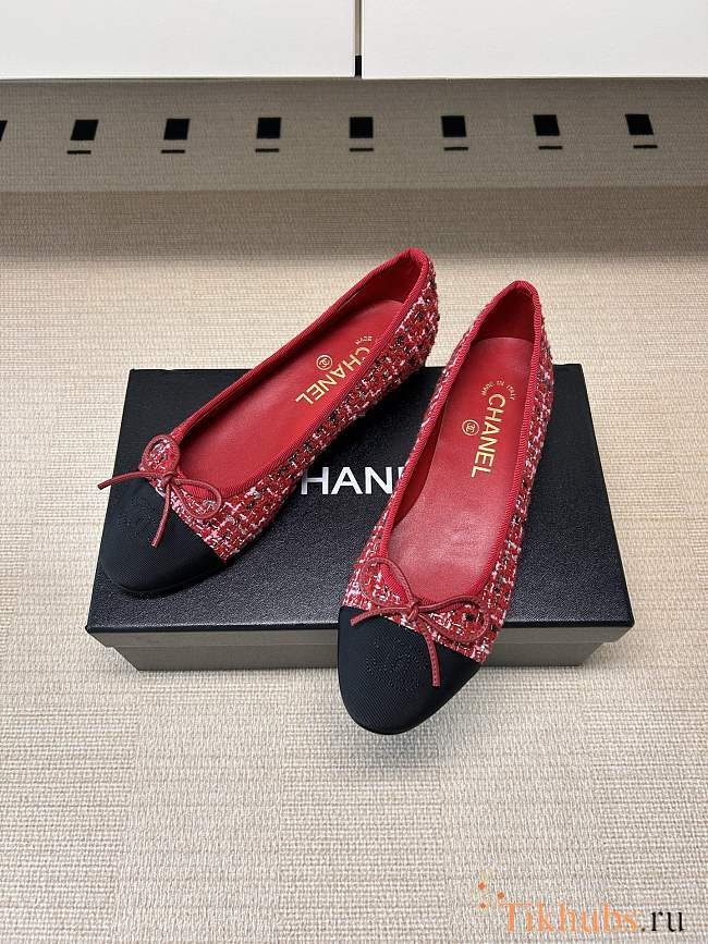 Chanel Red Tweed Tweed and Black Cap-Toe Ballet Flats - 1