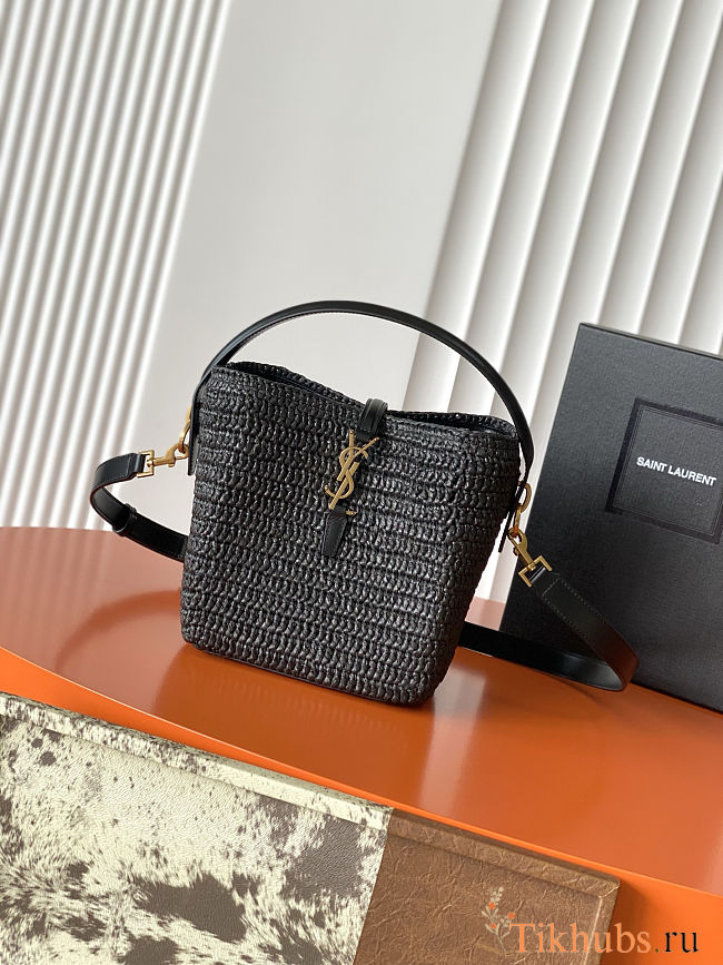 Saint Laurent Le 37 Small Black Bag 20x17x13cm - 1