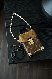 Louis Vuitton Camera Box 12.5 x 17.6 x 6 cm - 2