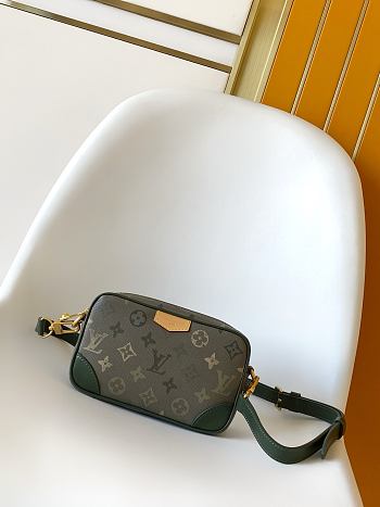  Louis Vuitton Trocadéro Wearable 20.0 x 13.0 x 6.5cm