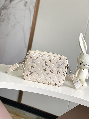 Louis Vuitton Trio Messenger 25x18.5x7cm.